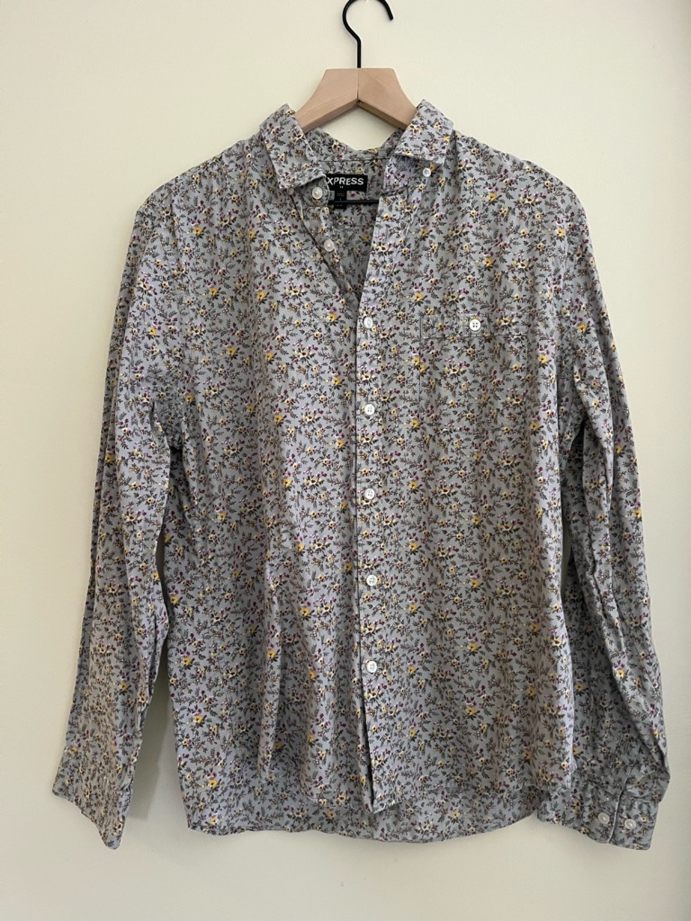 Express Men’s Floral Button-Down Shirt - size Large 100% Cotton